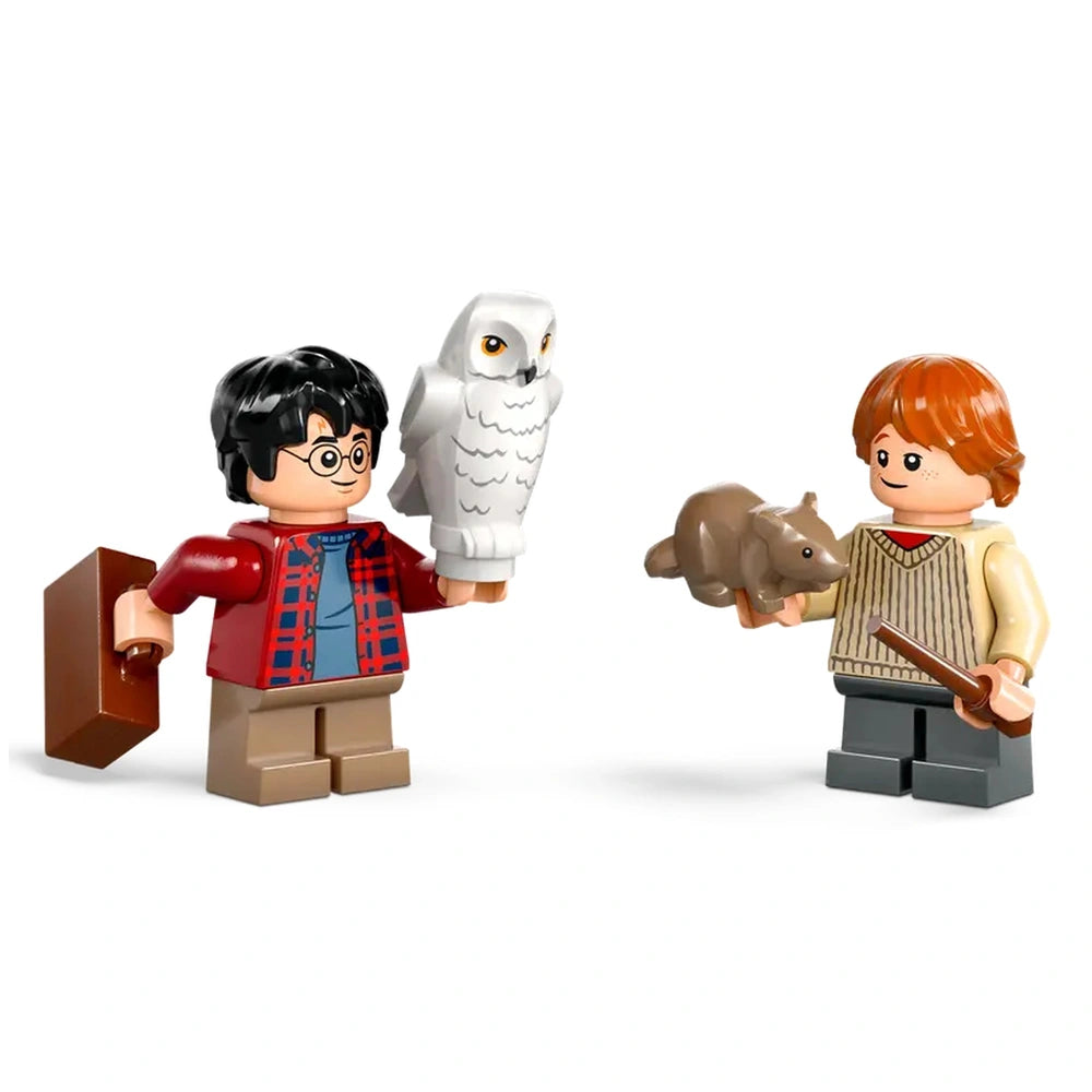 Harry Potter and Ron Weasley LEGO minifigures stand together, with Harry holding his white owl, Hedwig, and Ron displaying a brown rat, Scabbers, while each character showcases their unique outfits.